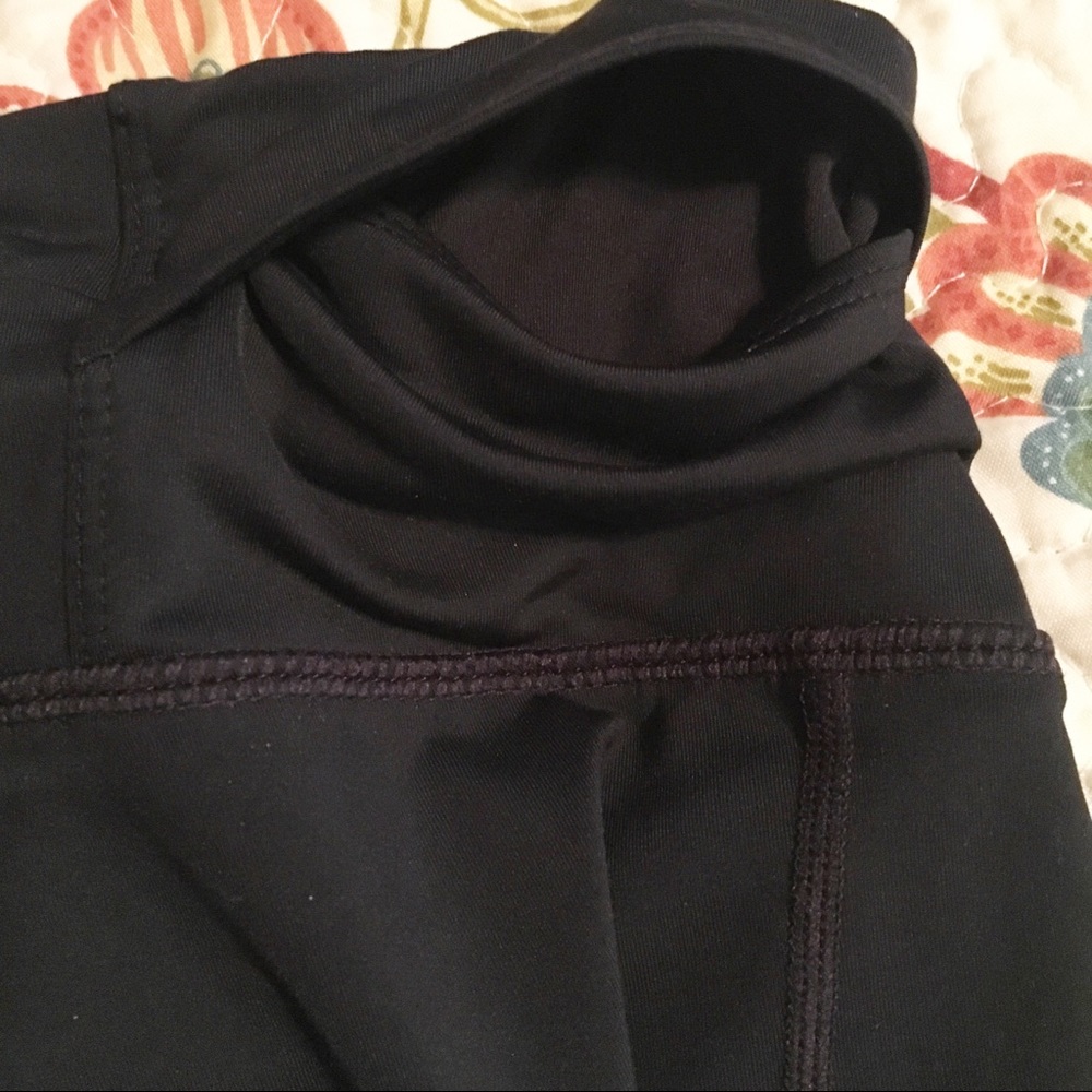 Fabletics Cropped/Capri Legging - image 4